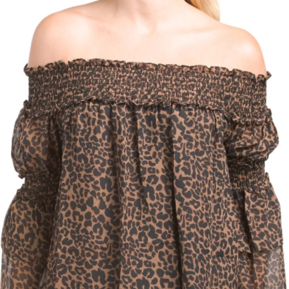 MAX STUDIO Off Shoulder Tier Sleeve Leopard Printed Top - Picture 3 of 4